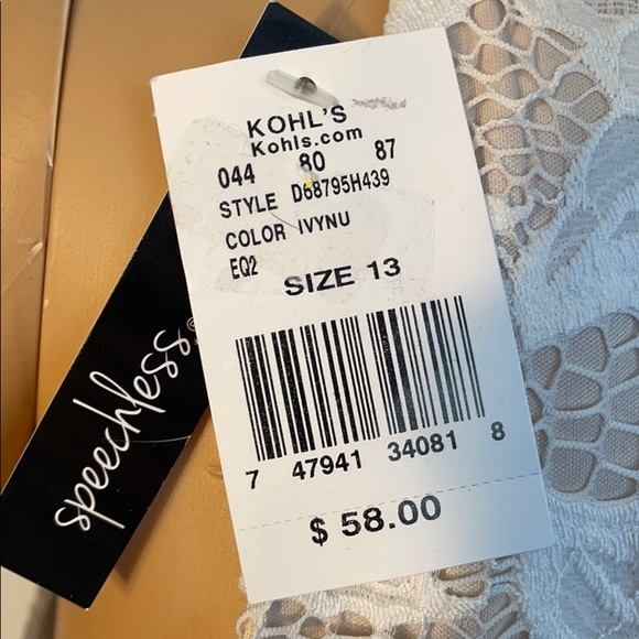 🆕 Speechless® Ivory ~ Nude Sleeveless Dress - Picture 2 of 7